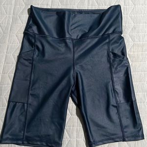 Shiny Navy biker shorts with side pockets